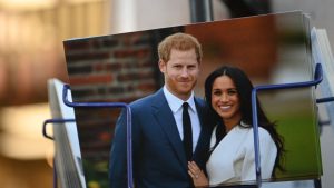 Thumbnail voor Niks geen ruzie tussen de Britse royals: foto van Harry en Meghan prijkt in Buckingham Palace