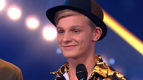 Noah (14) rapt voor zijn vader en muziekpartner in 'HGT': 'Wil je bedanken'