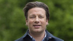 Thumbnail voor Jamie Oliver open over moeite met lezen en taal: 'Geen letter van mijn boeken zelf opgeschreven'