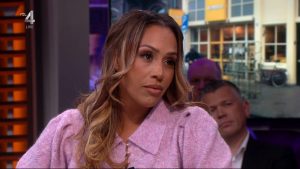 Thumbnail voor Glennis Grace bij 'Jinek' over supermarktincident: 'Ik gaf hem een duw in zijn gezicht'