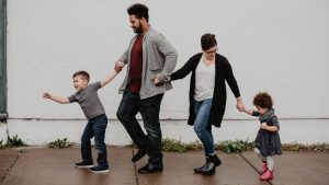Thumbnail voor Onderzoek: aanvullend ouderschapsverlof verkleint tijdelijk loonkloof