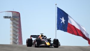 Thumbnail voor Max Verstappen boekt in Austin recordzege en bezorgt Red Bull constructeurstitel