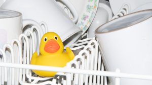 Thumbnail voor Lekker soppen: je speeltjes (en deze 6 andere dingen) stop je met een gerust hart in de vaatwasser