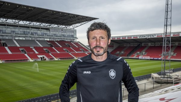 Van Bommel ontsnapt aan gewapende overval: 'Was even schrikken'