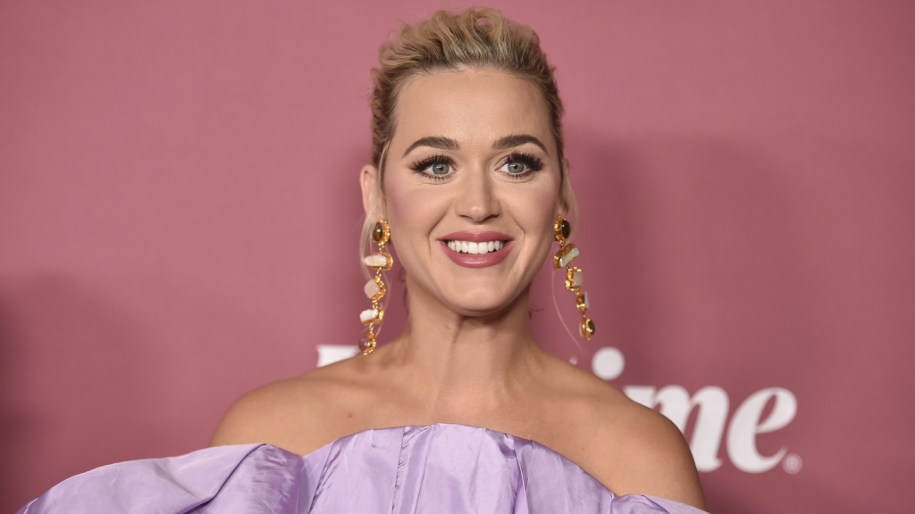 Katy Perry's oog gaat niet meer open halverwege het concert en stuurt fans in een razernij