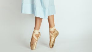 Thumbnail voor Disney oogst lof bij kijkers voor plussize ballerina in 'Reflect': 'Aanrader voor iedereen die worstelt'