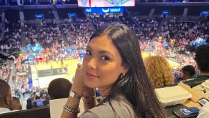 Thumbnail voor Rosa (24) loopt stage bij makelaarskantoor in New York: 'Of het écht als 'Selling Sunset' is...'