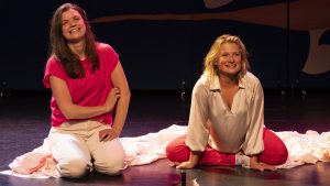 Marcelle en Krista duiken het theater in: 'Wat betekent plezier voor jou in bed?'
