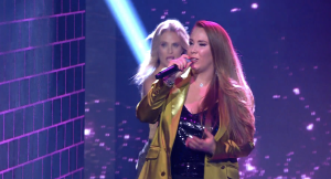 Thumbnail voor Secret singer Lisa Loïs steelt de show in 'Secret Duets'