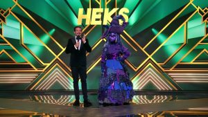 Thumbnail voor Jury zit er helemaal naast in eerste 'The Masked Singer': 'Ik word gek'