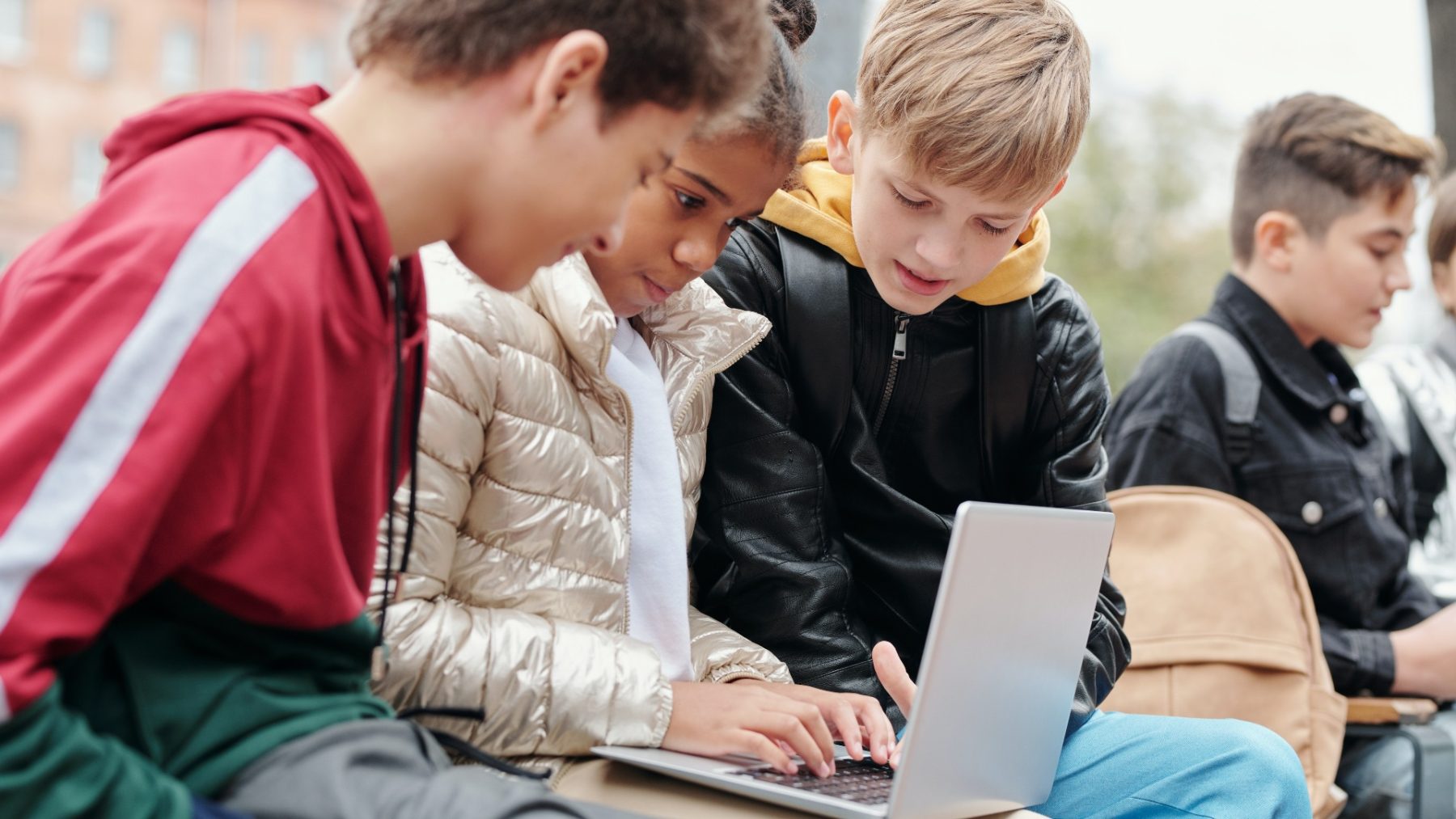 Leerling Brabantse basisschool plaatst per ongeluk order van 500.000 euro