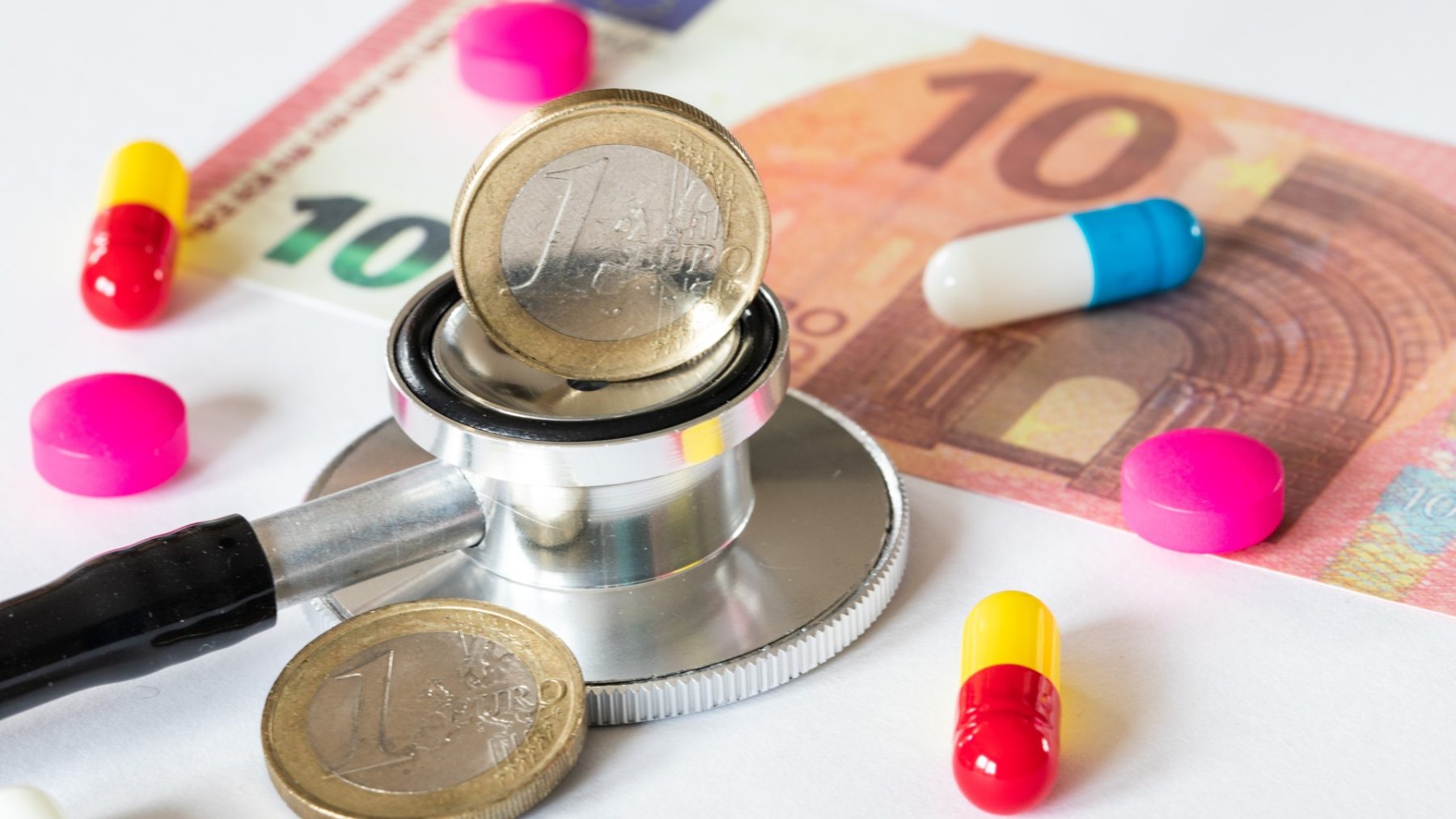 Zorgverzekeraars maken de nieuwe zorgpremies bekend en die zijn flink hoger