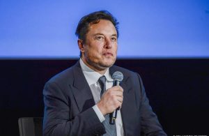 Thumbnail voor Twitter-baas Elon Musk is overwerkt: 'Hoe ik mezelf martel is next level'