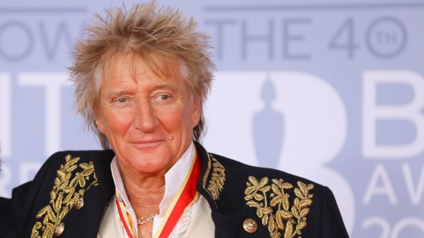 rod-stewart-sloeg-miljoen-af-voor-optreden-bij-wk-qatar