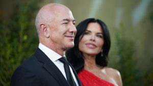 Thumbnail voor Miljardair Jeff Bezos zegt grootste deel van zijn vermogen aan goede doelen te geven