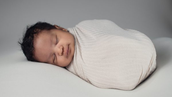 Slaap kindje slaap: een babyfoon of toch liever deze slimme sok?