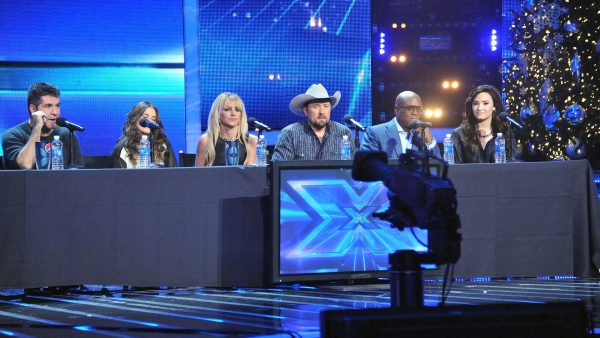 Simon Cowell smeekt Britney Spears om gezamenlijk tv-programma: 'Ik ben dol op haar'
