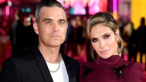 Thumbnail voor Vrouw van Robbie Williams openhartig in podcast: 'Ons seksleven is helemaal dood'
