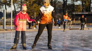 Thumbnail voor Schaatsen aan en gaan: ijsbaan Winterswijk open na eerste matige vorst