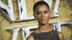 Thumbnail voor 'Black Panter'-actrice Letitia Wright reageert op columnist na 'akelige' vergelijking in artikel