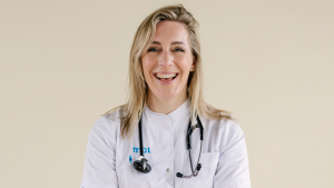 Thumbnail voor Heleen Lameijer is arts op spoedeisende hulp: 'Het is geen Grey's Anatomy'