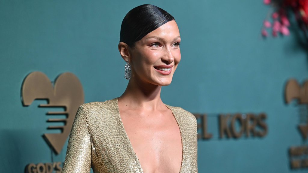 Bella Hadid Balenciaga