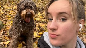Thumbnail voor Amber (22) kreeg ongeluk door dronken bestuurder: 'Mijn hond Guus was kwijt, dat was het ergste'