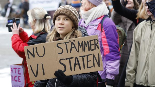 Greta Thunberg en andere klimaatactivisten klagen Zweedse staat aan