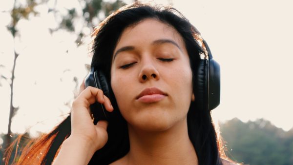 Tussen je oren: ontspannen door de magische werking van 'binaural beats'