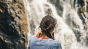 Thumbnail voor Vier vrouwen verongelukt tijdens selfie-poging bij waterval in India