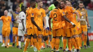 Thumbnail voor Vriendin van Oranje-speler maakt zwangerschap bekend na overwinning in Qatar