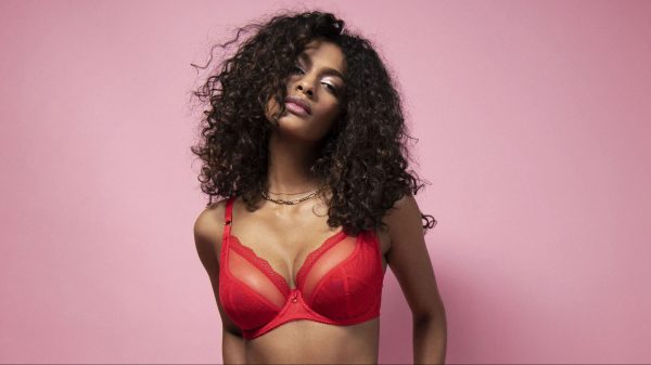 Als een femme fatale de feestdagen in: 5x sexy lingerie-inspiratie