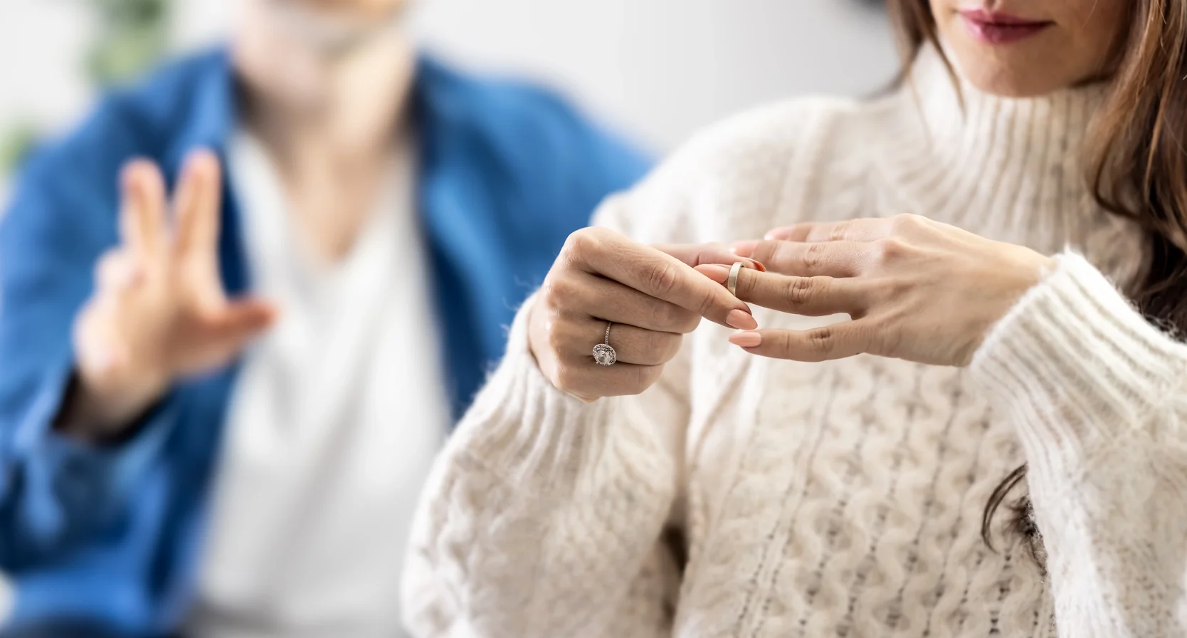 Na een relatie van 20 jaar ging Mara's man ervandoor met het buurmeisje: 'Ze was 17'