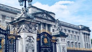 Buckingham Palace betreurt racisme-incident door paleismedewerker