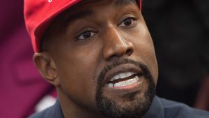 Thumbnail voor Twitter schorst account Kanye 'Ye' West na posten foto hakenkruis
