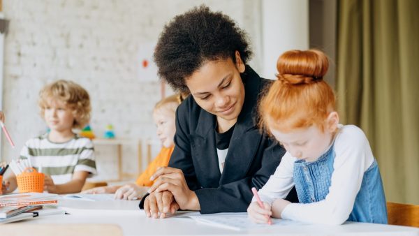 Kabinet past te lage kinderopvangtoeslag voor komend jaar niet aan