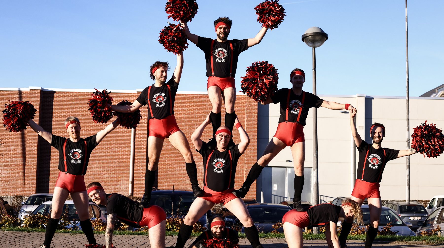 Om jouw maandag wat op te fleuren: deze mannelijke cheerleaders doorbreken stereotypen