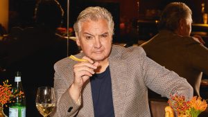 Thumbnail voor Bij René Froger komt alcoholvrije wijn er niet in: 'Vind ik seksen met een slappe lul'
