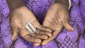 Thumbnail voor De ernst van vrouwelijke genitale verminking: 'Ze hebben levenslang klachten'