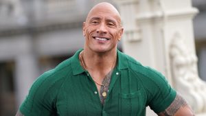 Thumbnail voor 'Daddy curls': Dwayne Johnson doet gewoon aan gewichtheffen met zijn dochtertje