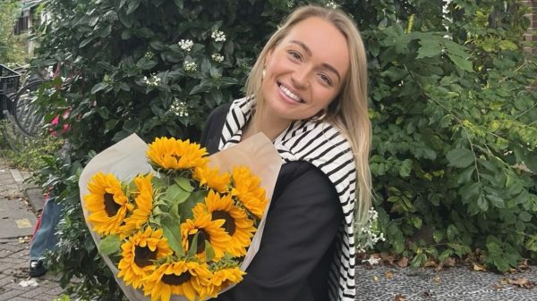 Lucinde stopt haar ziekte jarenlang weg: ‘Het is niet mijn schuld'