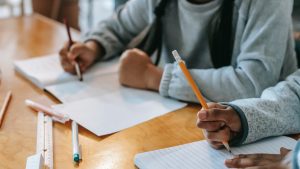 Thumbnail voor Asielkinderen kunnen door noodoplossing toch naar school: 'Huidige situatie onacceptabel'