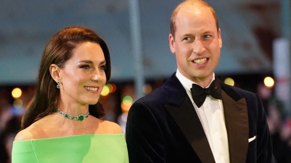 Wil je zien: dit is de nieuwste foto van William, Kate en kids