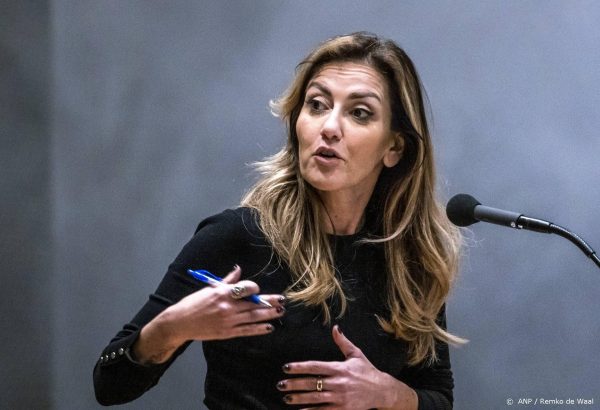 Minister en partijen vóor strafbaar stellen necrofilie