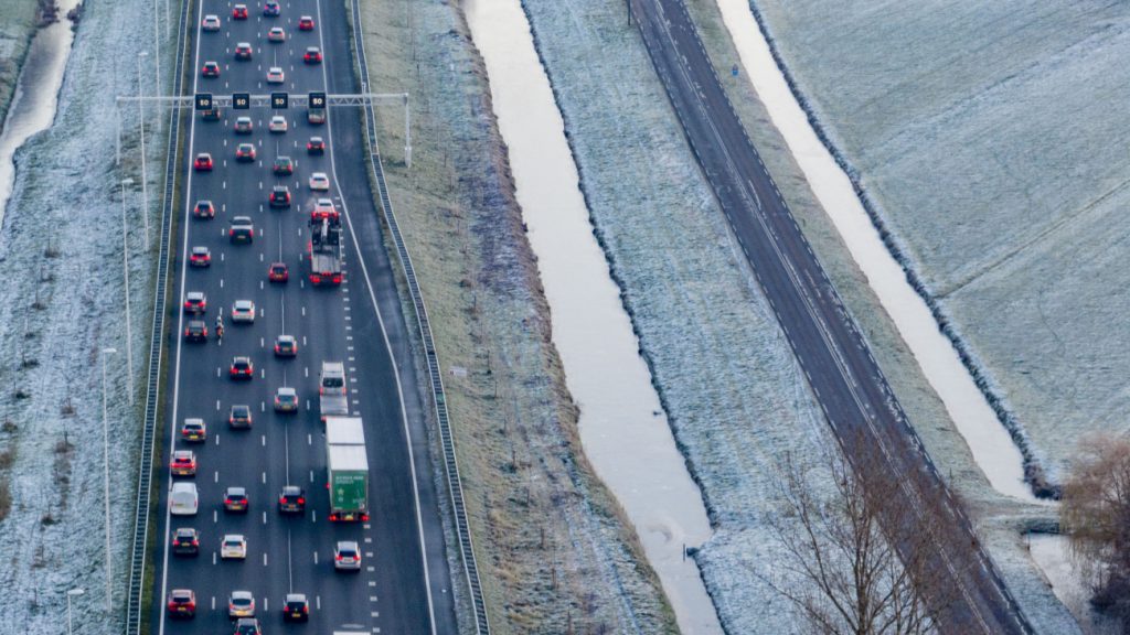 Vijfhonderd ongelukken vannacht door gladheid, in het oosten lokaal nog verraderlijk