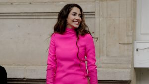 Thumbnail voor Stijns favoriete modetrends van 2022: 'Barbie-roze, Uggs en gothic'