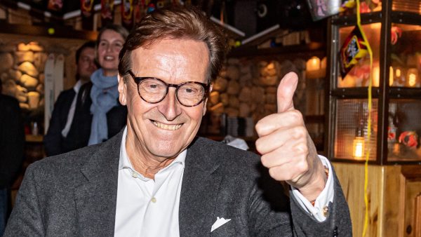 Frank Jansen is enorm opgelucht: 'Ik mag weer vrij flirten met de hele wereld en dat ga ik dan ook gauw doen'