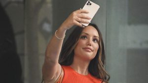 Thumbnail voor 'Geordie Shore'-ster Charlotte Crosby deelt resultaat van verwijderde lipfillers: 'Ander mens'