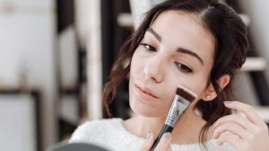 Thumbnail voor Met deze make-uptips geef je jouw gezicht een optische facelift