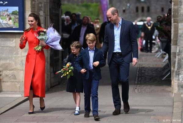 Lief: William en Catherine delen tekening van George op kerst